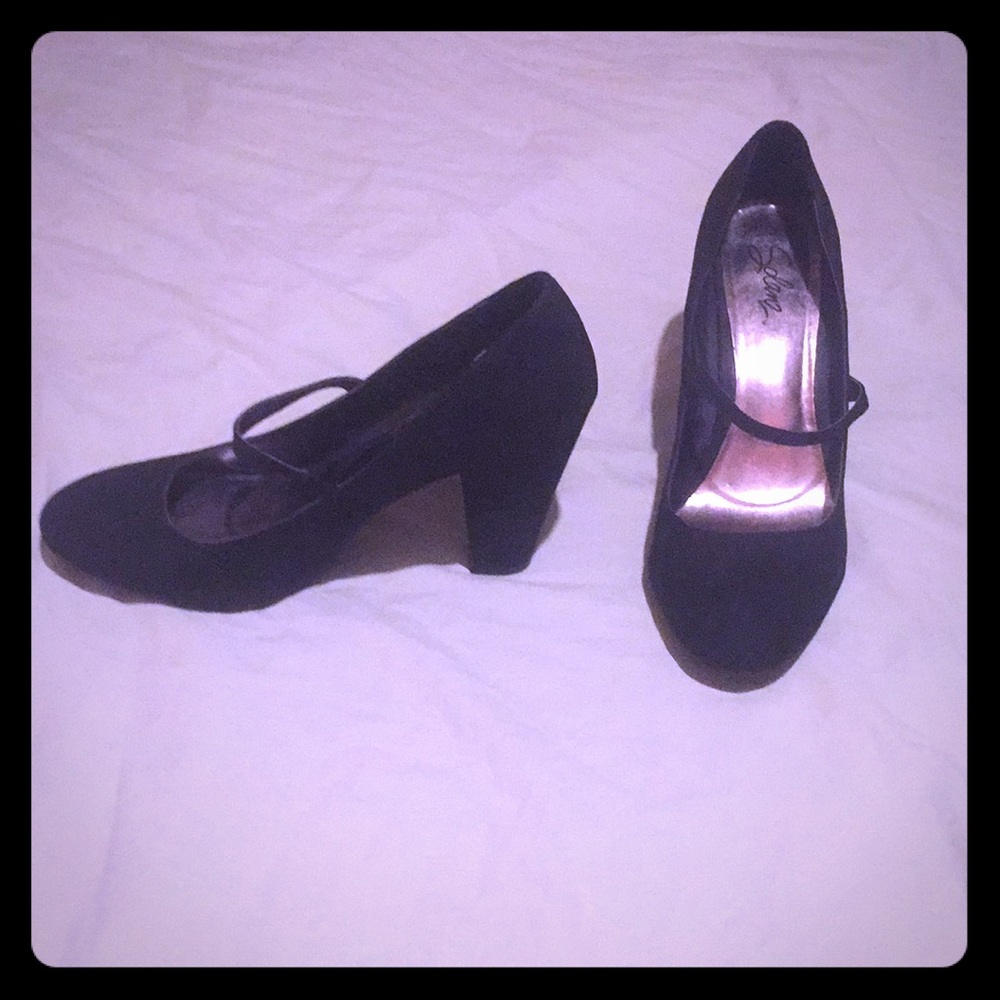 💕1950’s pinup style kitten heels💕